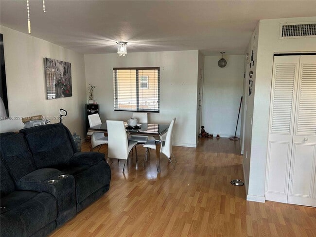 Photo - 7480 Miami Lakes Dr Unidad G310