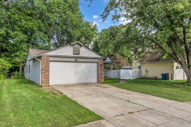 Photo - 833 Delray Dr