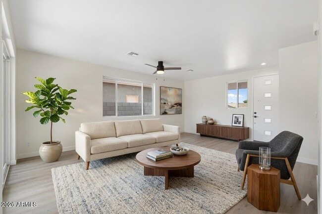 Photo - 125 W Latona Rd