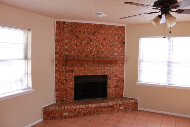 Photo - Updated 3/2/1 Great location for TTU/LCU/Medical District - Available AUGUST