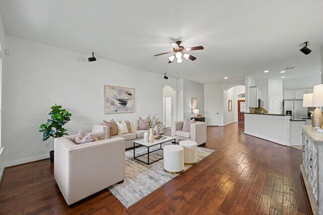 Photo - 7 Fraiser Fir Pl