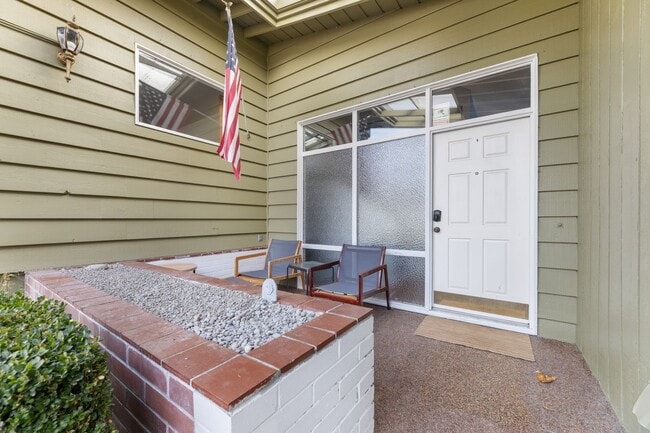 Photo - Bellevue Eastgate Mid-Century Modern