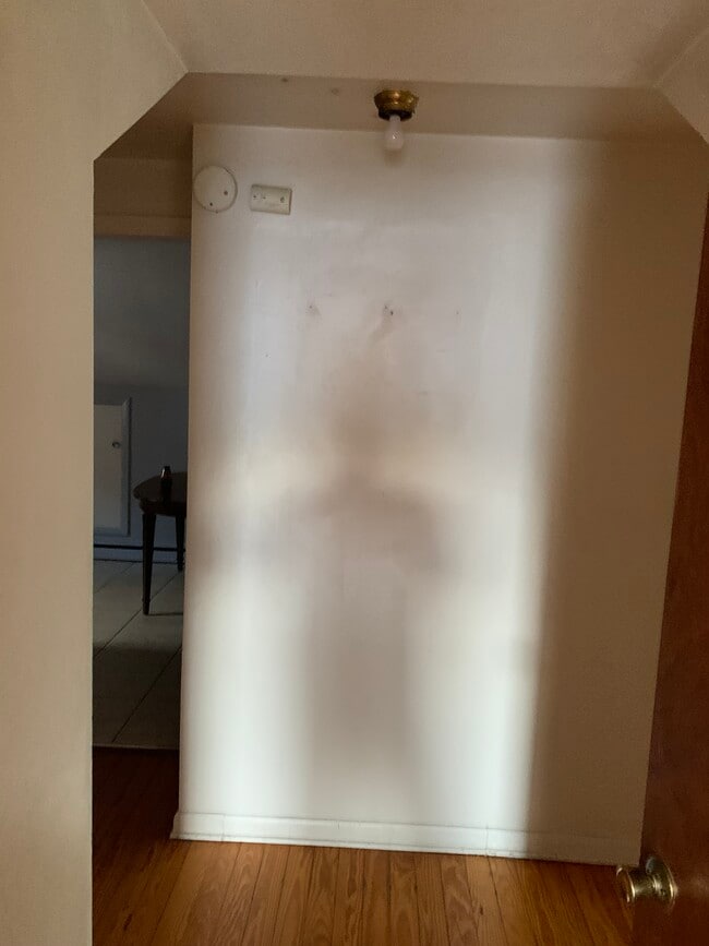 Hallway - 2449 W Tilghman St Unit 2nd Floor