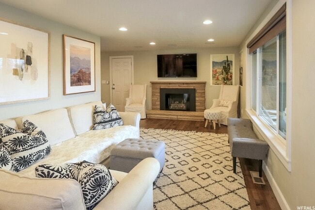 Photo - 3005 S Jonetta Dr