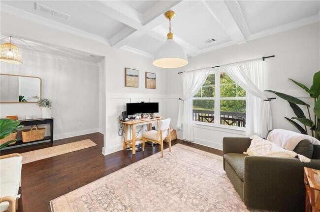 Photo - 178 Crestbrook Wy