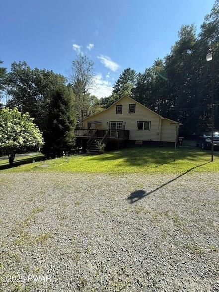 Photo - 462 Engvaldsen Rd