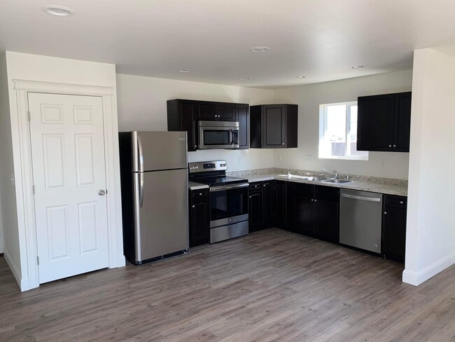 Photo - 802/804 W 3RD Unidad 802