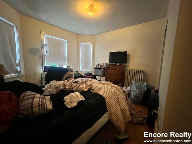 335 Faneuil St Unit 2
