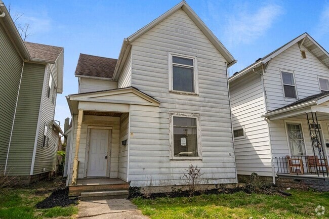 Building Photo - New Listing! 3 Bedroom House!