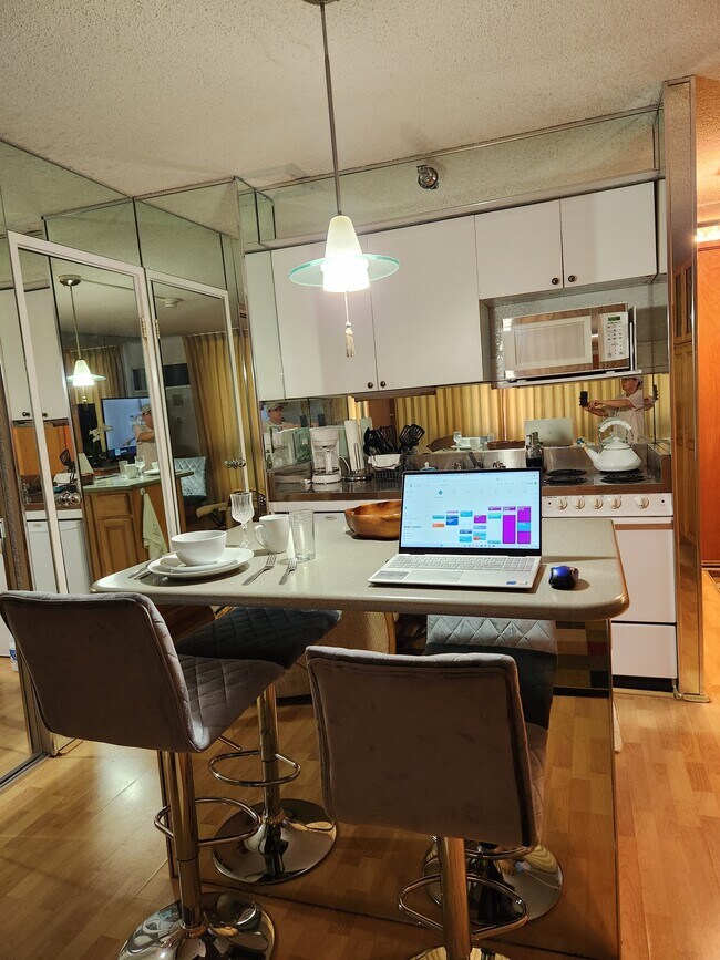 Productivity in action - 300 Wai Nani Way Unit KT 1020