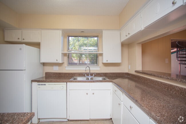 2BR, 2BD, 1225SF - B5 - Woodland Park