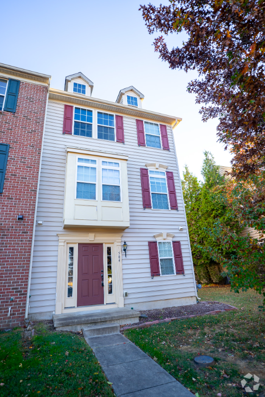 Building Photo - 504 S Greenberry Ln Rental