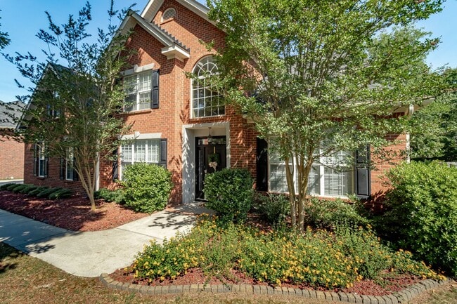 Building Photo - Private, 5 bedroom, 3.5 bath, Evans home-overlooking the woods!