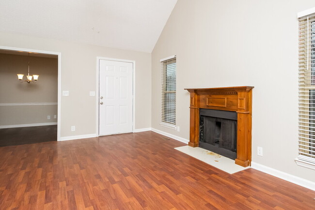1119 Falling Tree Ct