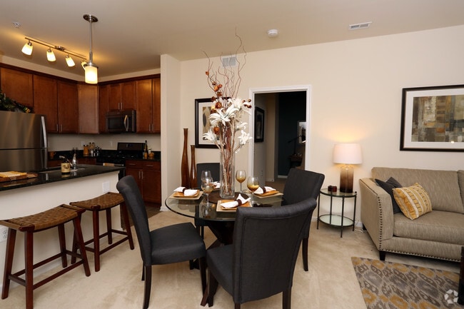 Dogwood Dining - Oakmont Village