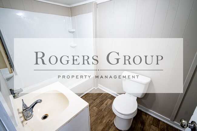 Photo - 788 N Chestnut St