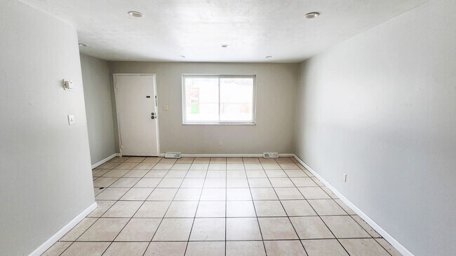 Photo - 797 Babbitt Rd Unidad 30