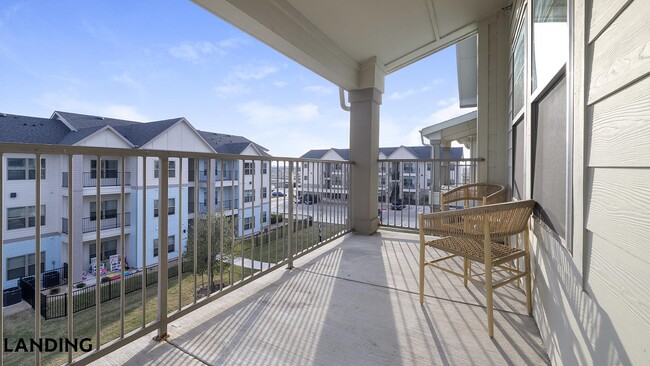 Photo - 2115 Windsor Blvd Unidad 5304