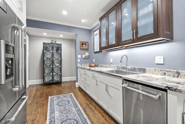Photo - 1686 Washington St Unit 3