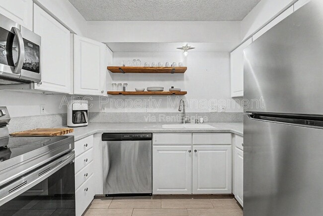 Photo - 2 William Ln