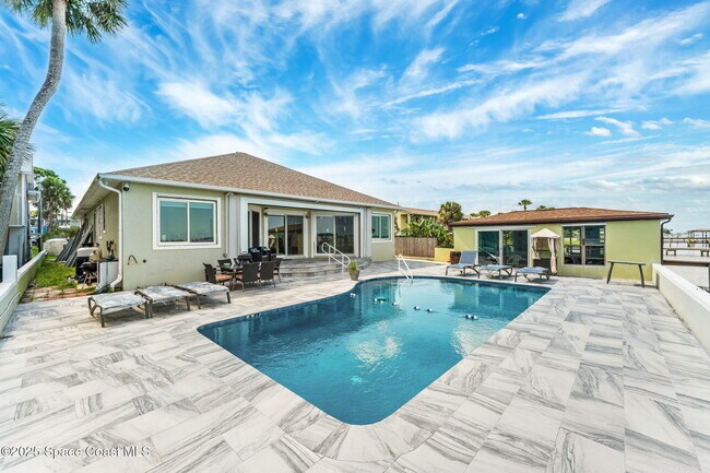 Photo - 2189 Pineapple Ave