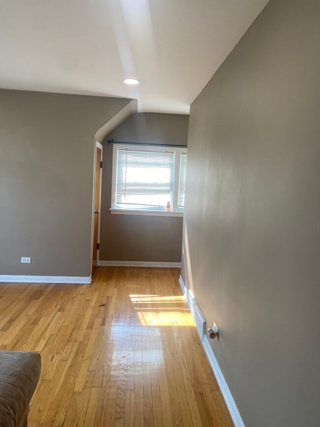 Photo - 5249 S Kilpatrick Ave Unit 2nd floor