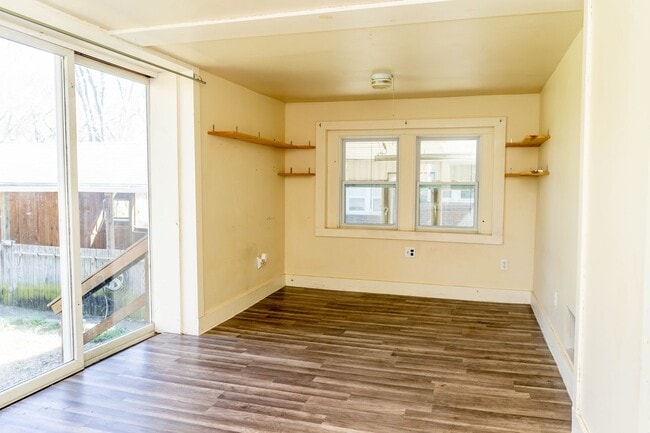 Photo - Large 3 bedroom 2 bath house