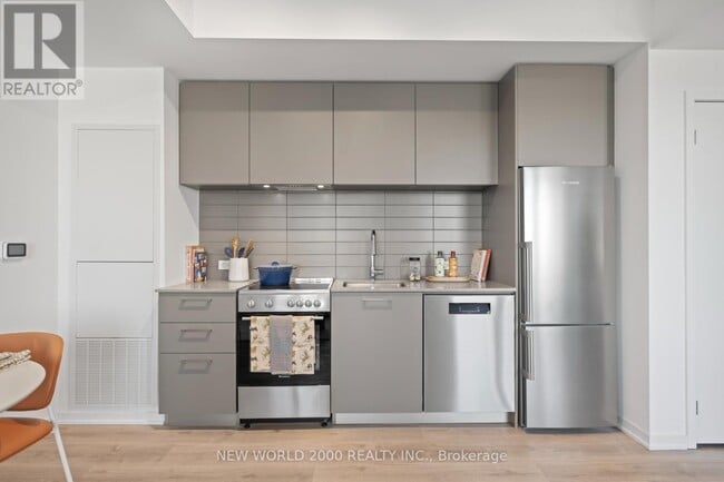 Photo - 101 Roehampton Ave Unit 1513