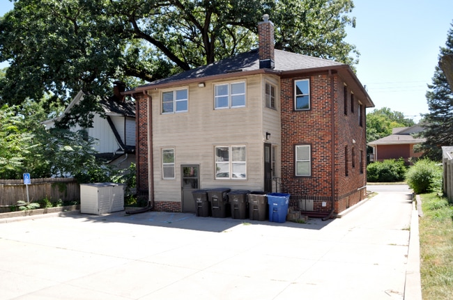 Photo - 4009 University Ave Unit 3