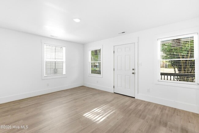 Photo - 1409 Glenn St