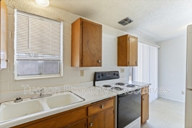 Photo - 4246 E Pima St