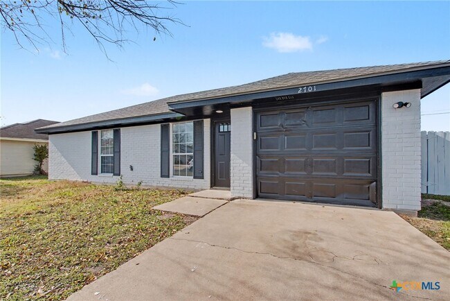 Photo - 2701 Cross Timber Dr