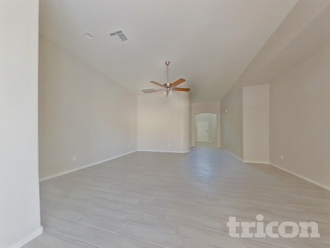 Photo - 22160 W Shadow Dr