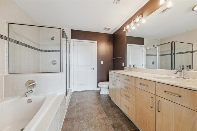 Photo - 5925 Almeda Rd Unit 12015