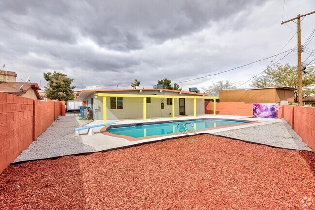 Building Photo - 3008 Lawndale St Rental