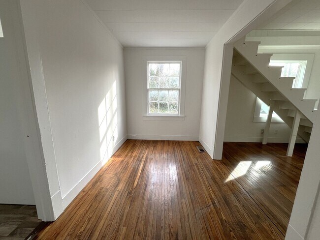 Photo - Great 2 Bed 1 Bath Home near MTSU!