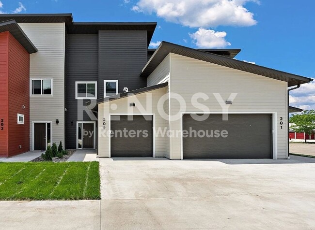 Photo - Available Now! - 3609 9th St NW Unit I, Rochester MN 55901