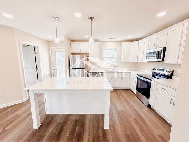 Photo - 233 Munford St