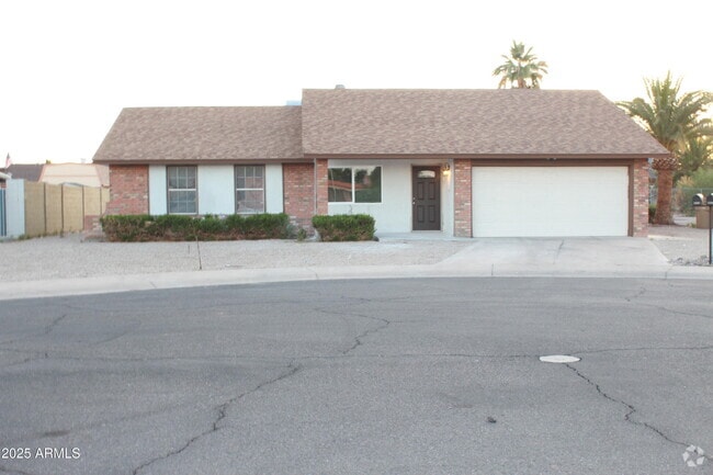 Building Photo - 8806 N 105th Ln Rental