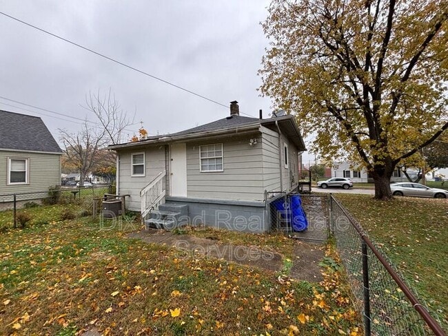 Photo - 1239 Goodman Ave