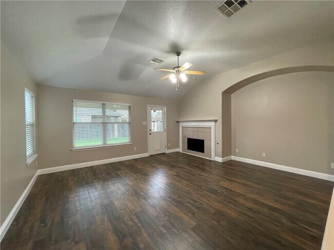 Photo - 18512 Sandy Bottom Dr
