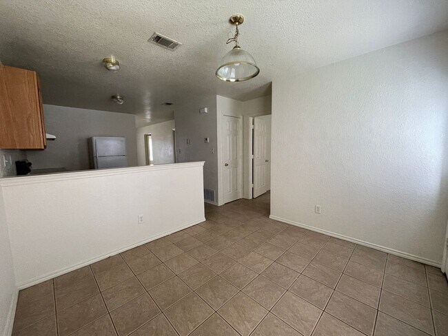 Photo - 2808 Cantabrian Dr Unidad Apt A
