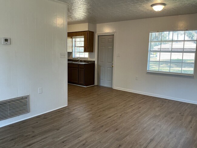 Photo - Murphy 707/709 Boyd Unit 709 Boyd Ct.