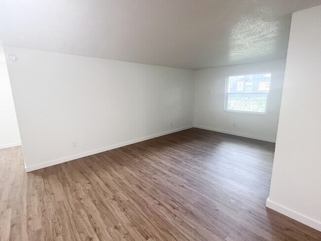 Photo - The Boulevard at West Shore