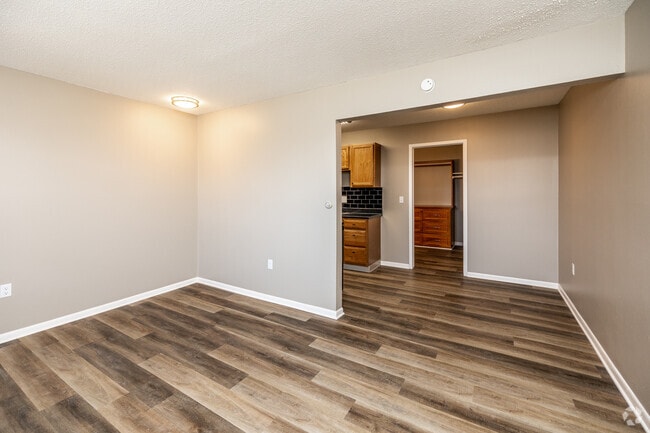 Studio - 460 SF