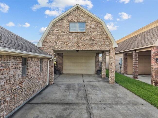Building Photo - 2028 Verde Valley Dr