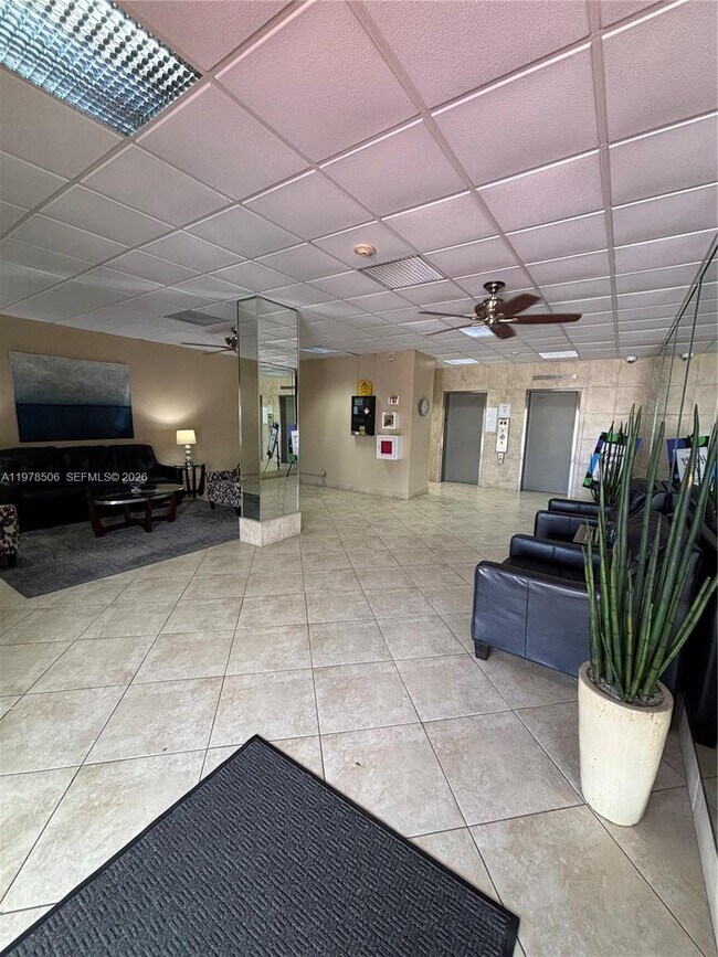 Photo - 900 NE 18th Ave Unit 1105