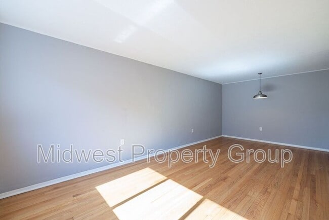 Photo - 2507 S Big Bend Blvd