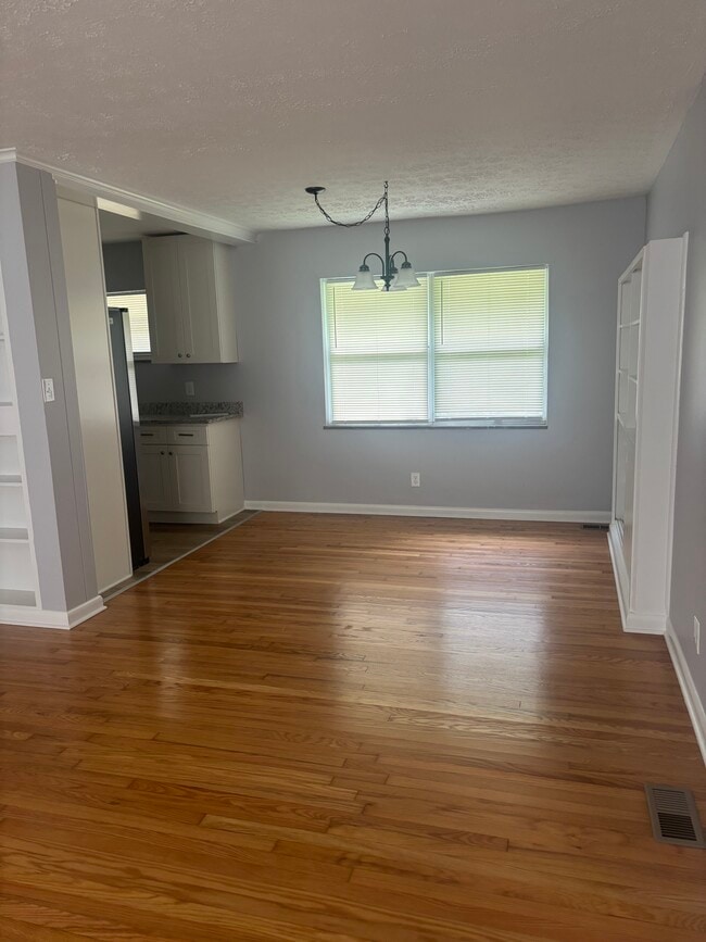 Photo - 5706 Briercliff Rd