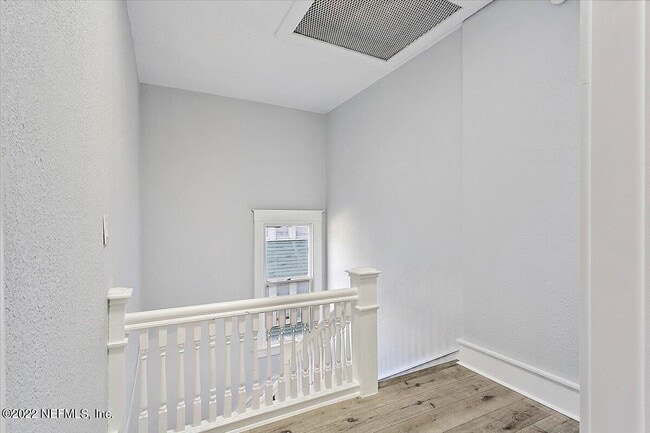 Photo - 2142 Park St